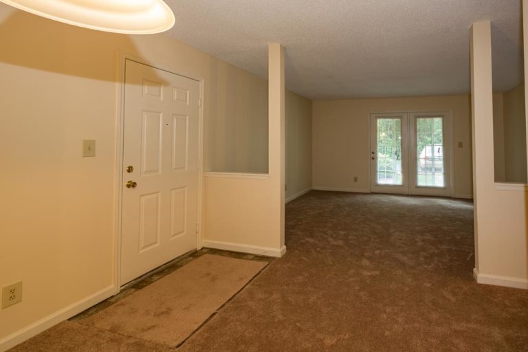 2 Bedroom & 2 Bath Apartment Photos at Canterbury Apartments