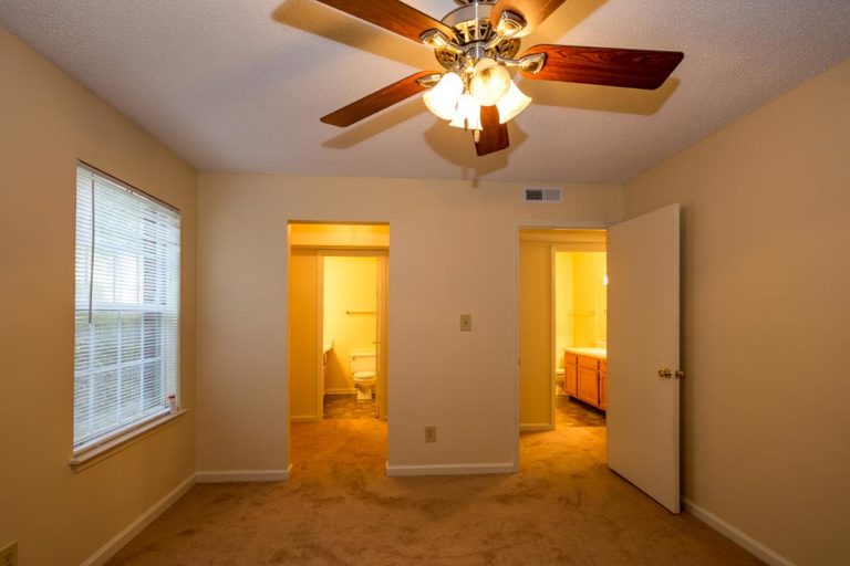 2 Bedroom & 2 Bath Apartment Photos at Canterbury Apartments